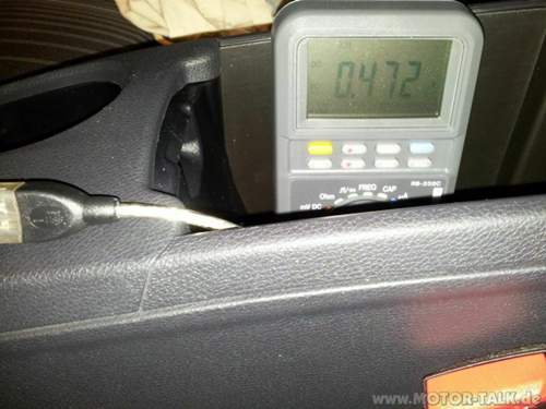 Stomaufnahme am USB-Port mit Handy
