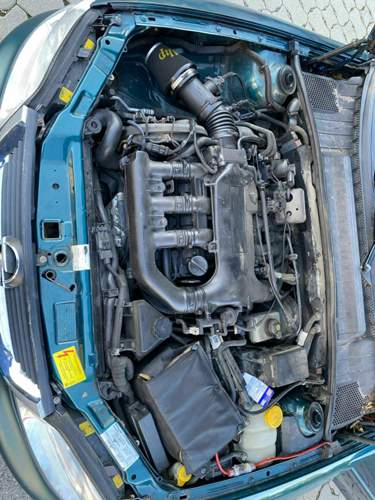 Zwischen Motor und Batterie an dem weissen Stecker kommt ab und zu Luft raus und dann klackert der Motor nebenbei bisschen was er zuvor nie gemacht hat.jpg