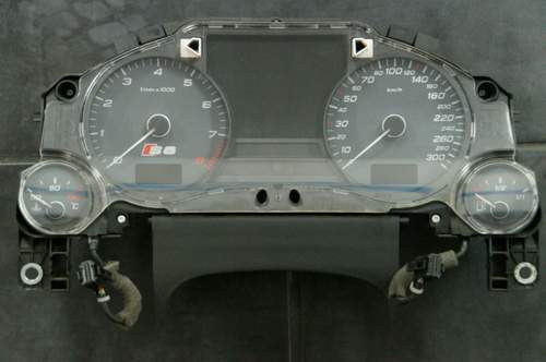 S8 4E Tacho