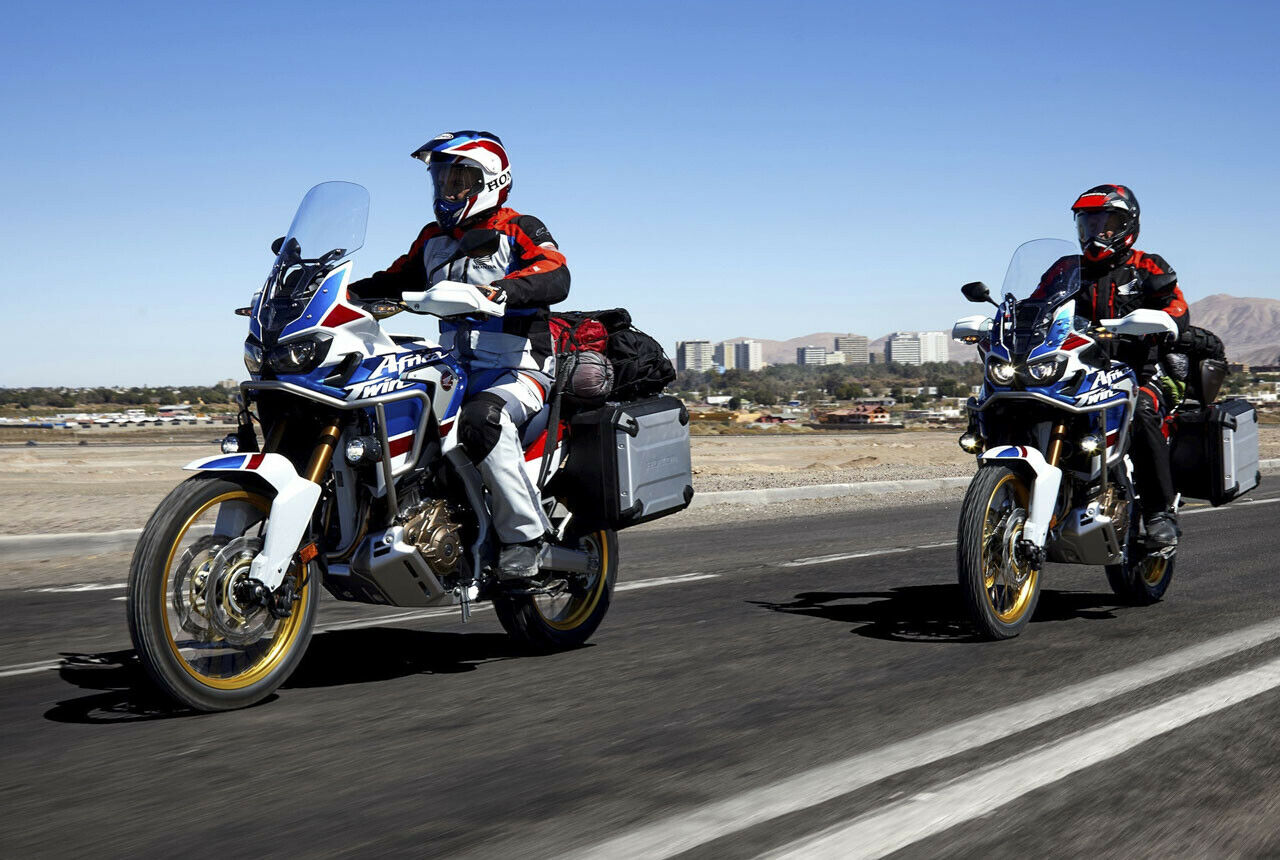Die Africa Twin des Jahrgangs 2018 lehnt sich optisch an den Vorgänger von 1988 an