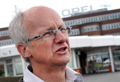 Bochums Betriebsratschef Rainer Einenkel klagt gegen Opel wegen der geplanten Werksschließung Ende 2014