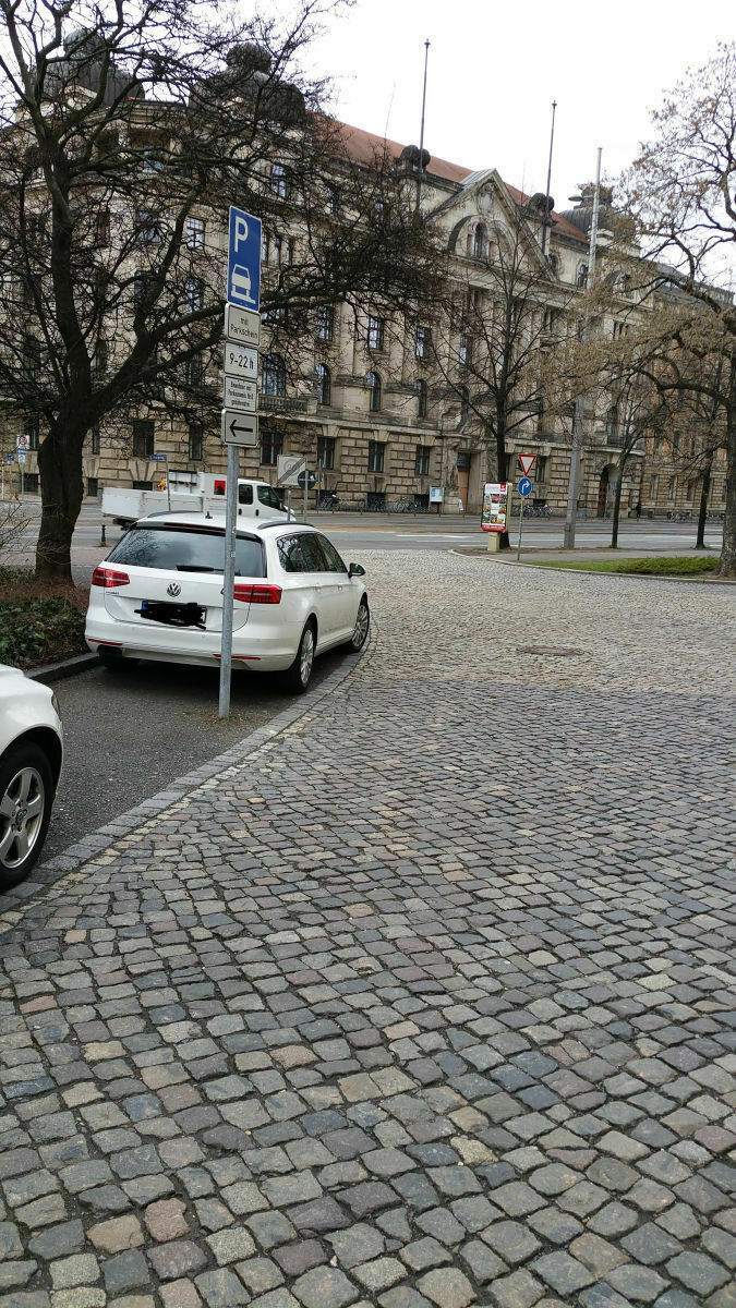 Verkehrszeichen entgegen der Fahrtrichtung