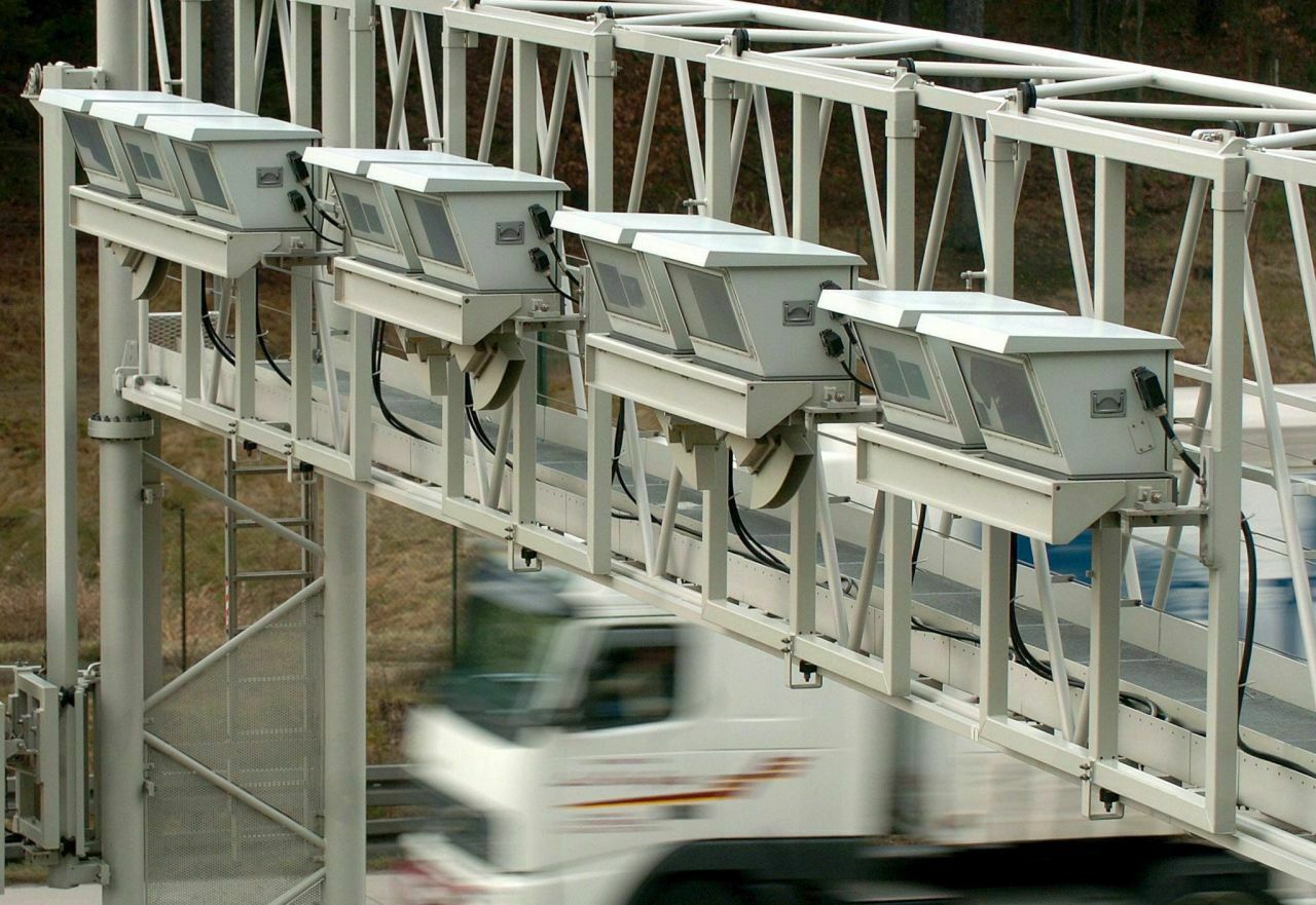 Mautbrücke: Toll Collect soll bis mindestens 2018 weiter die Lkw-Maut erheben