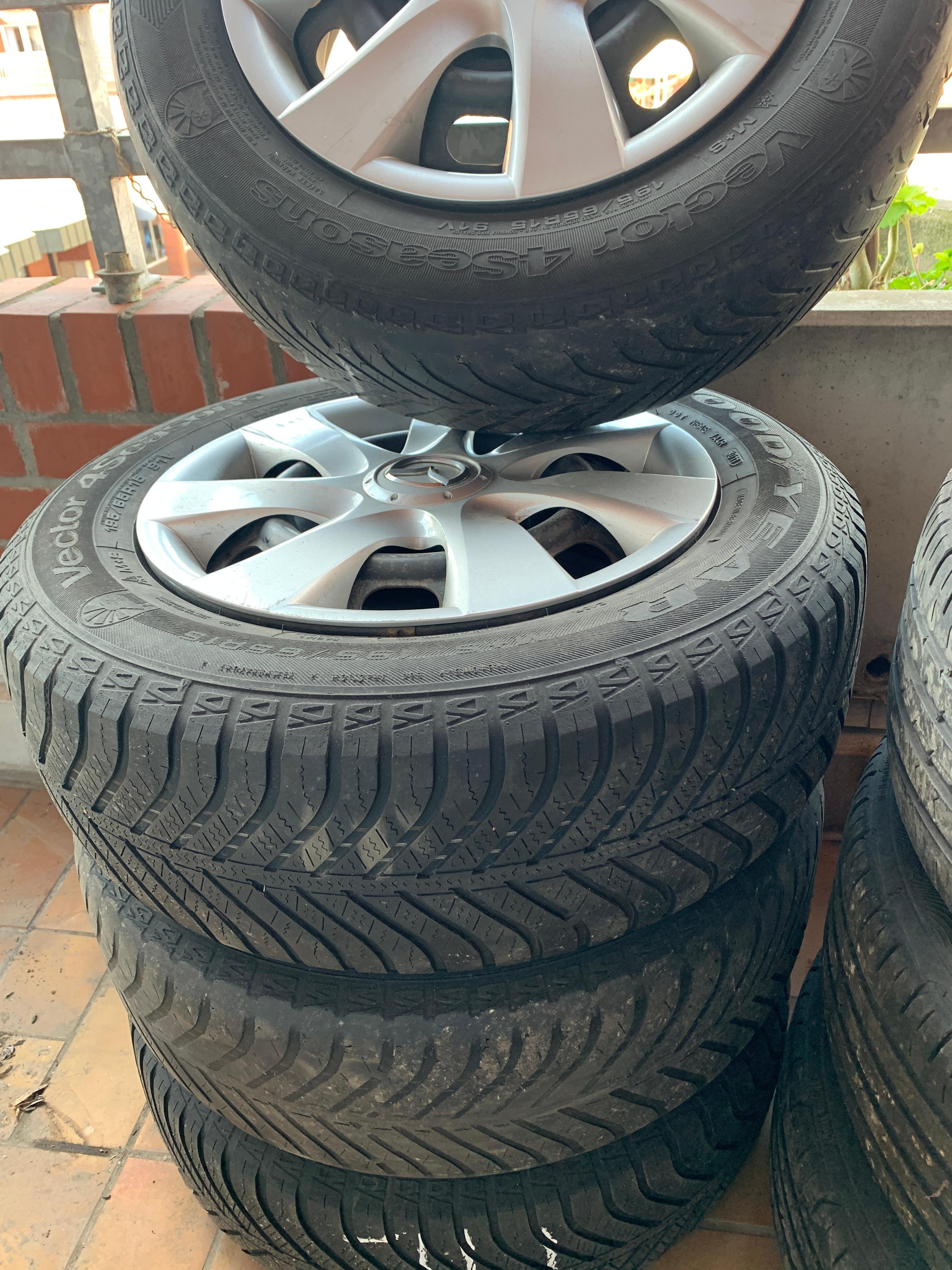 [Verschenke] Satz MAZDA™ 3 (BL) 15" Stahlfelgen · gebr.