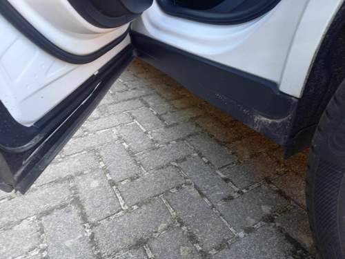 Tür links