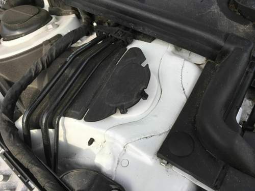 Motorraum_links