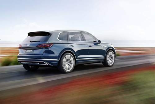 Der VW T-Prime Concept GTE zeigt schon sehr genau, wie der kommende Touareg aussieht. Der könnte etwas später kommen als geplant