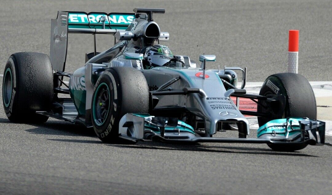Hamilton spulte bei den bisherigen Tests viele Kilometer ab. Das wird Mercedes jetzt helfen