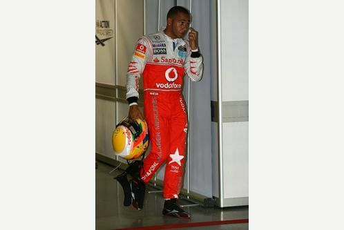 vettel-siegt-wm-party-verschoben-lewis-hamilton-gp-singapur-24-september-2011-f498x333-f4f4f2-c-bee4997a-538843