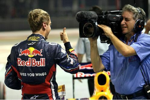 vettel-siegt-wm-party-verschoben-sebastian-vettel-gp-singapur-24-september-2011-f498x333-f4f4f2-c-e528ed76-538840