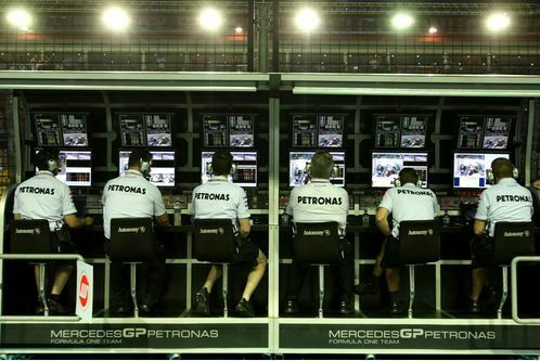 vettel-siegt-wm-party-verschoben-mercedes-gp-gp-singapur-24-september-2011-f498x333-f4f4f2-c-957aa4a5-538821