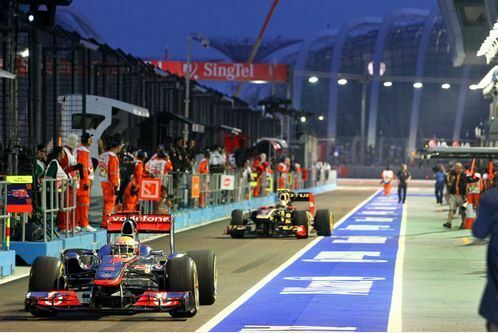 vettel-siegt-wm-party-verschoben-lewis-hamilton-gp-singapur-24-september-2011-f498x333-f4f4f2-c-784a5c71-538816