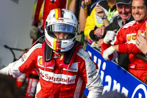 Sebastian Vettel nach seinem ersten Rennen für Ferrari. Er wird als Dritter gefeiert wie ein Sieger