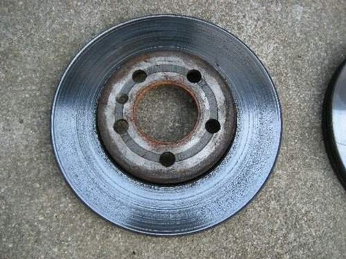 02-bremsscheibe-vorne-links-aussen