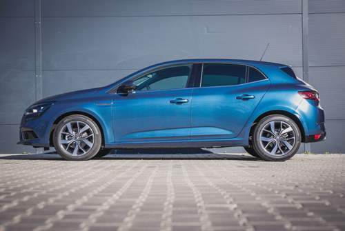Mit 4,36 Metern Länge gehört der Renault Mégane IV zu den längeren Modellen in seinem Segment, der Radstand beträgt 2,67 Meter