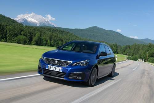 Die Kombi-Version des Peugeot 308 kann bis zu 1.660 Liter Gepäck transportieren