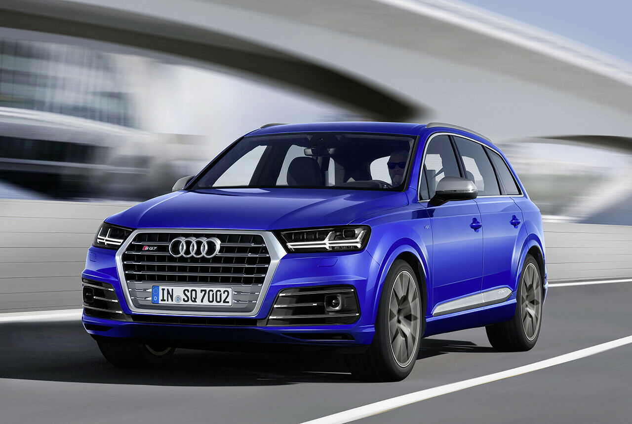 Im Audi SQ7 sorgt ein elektrischer Verdichter dafür, dass Druck aufgebaut wird, bevor die zwei normalen Turbos in Schwung kommen