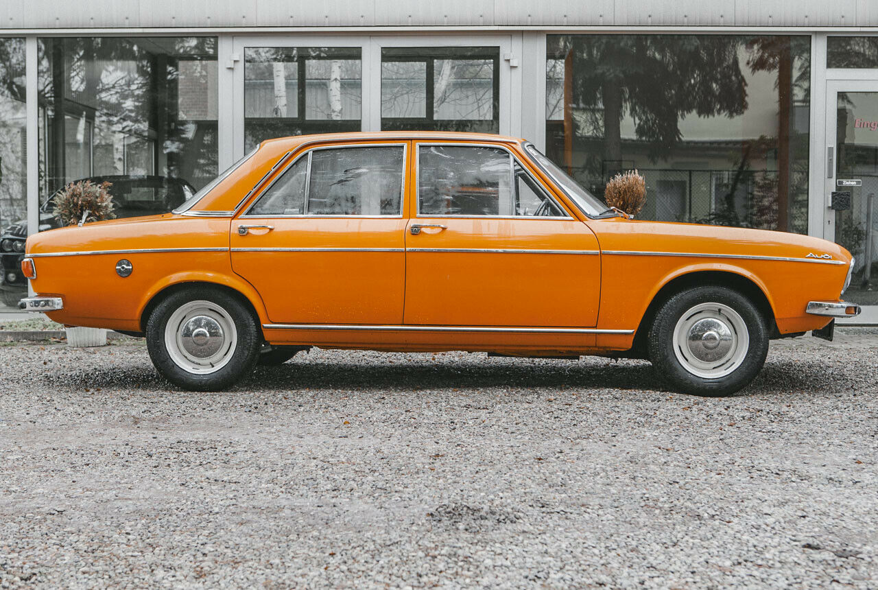 Audi 100 C1 - Unser Fotoauto ist nicht perfekt, aber solide. In diesem Zustand bekommt man den 100er für um die 10.000 Euro