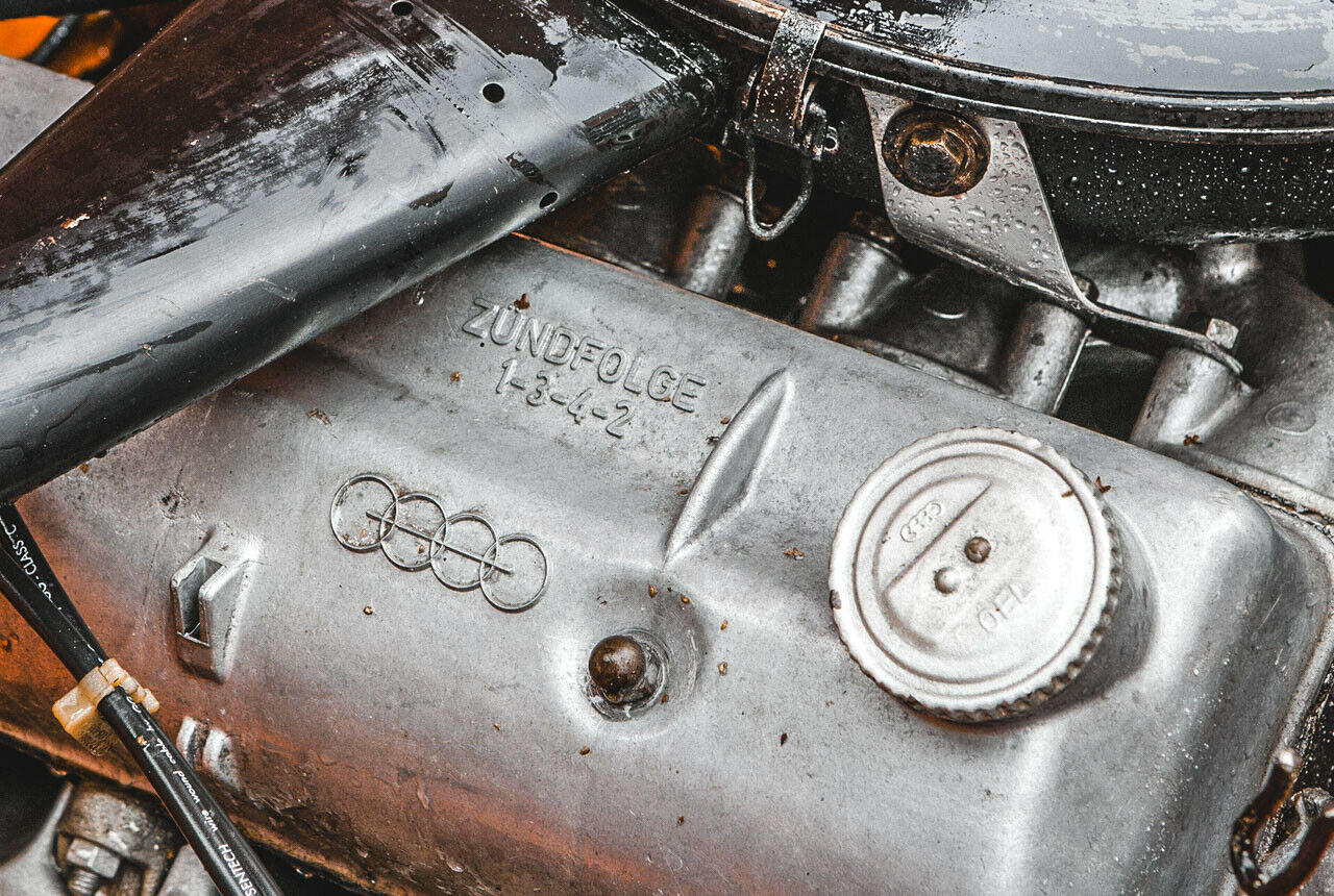 Vier Vierzylinder am vierten Advent - Audi 100 C1
