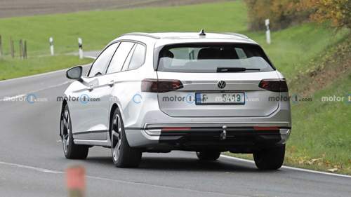 2024-volkswagen-passat-rear-view-spy-photo3