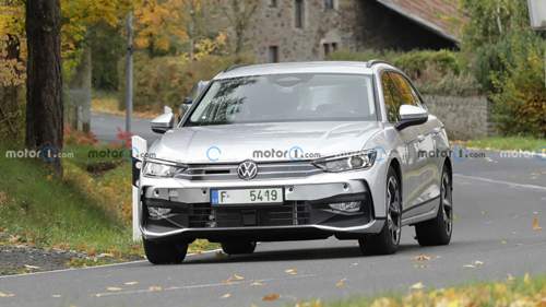 2024-volkswagen-passat-rear-view-spy-pho