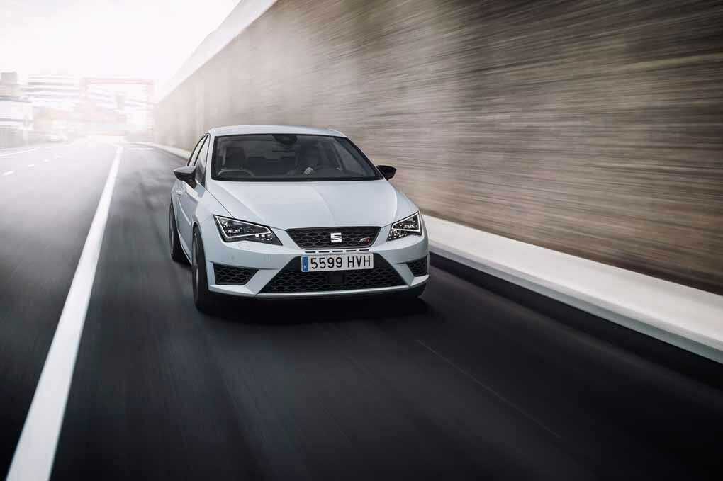 280 PS, aber kein Allradantrieb: Der Seat Leon Cupra bleibt dank Quersperre in der Spur