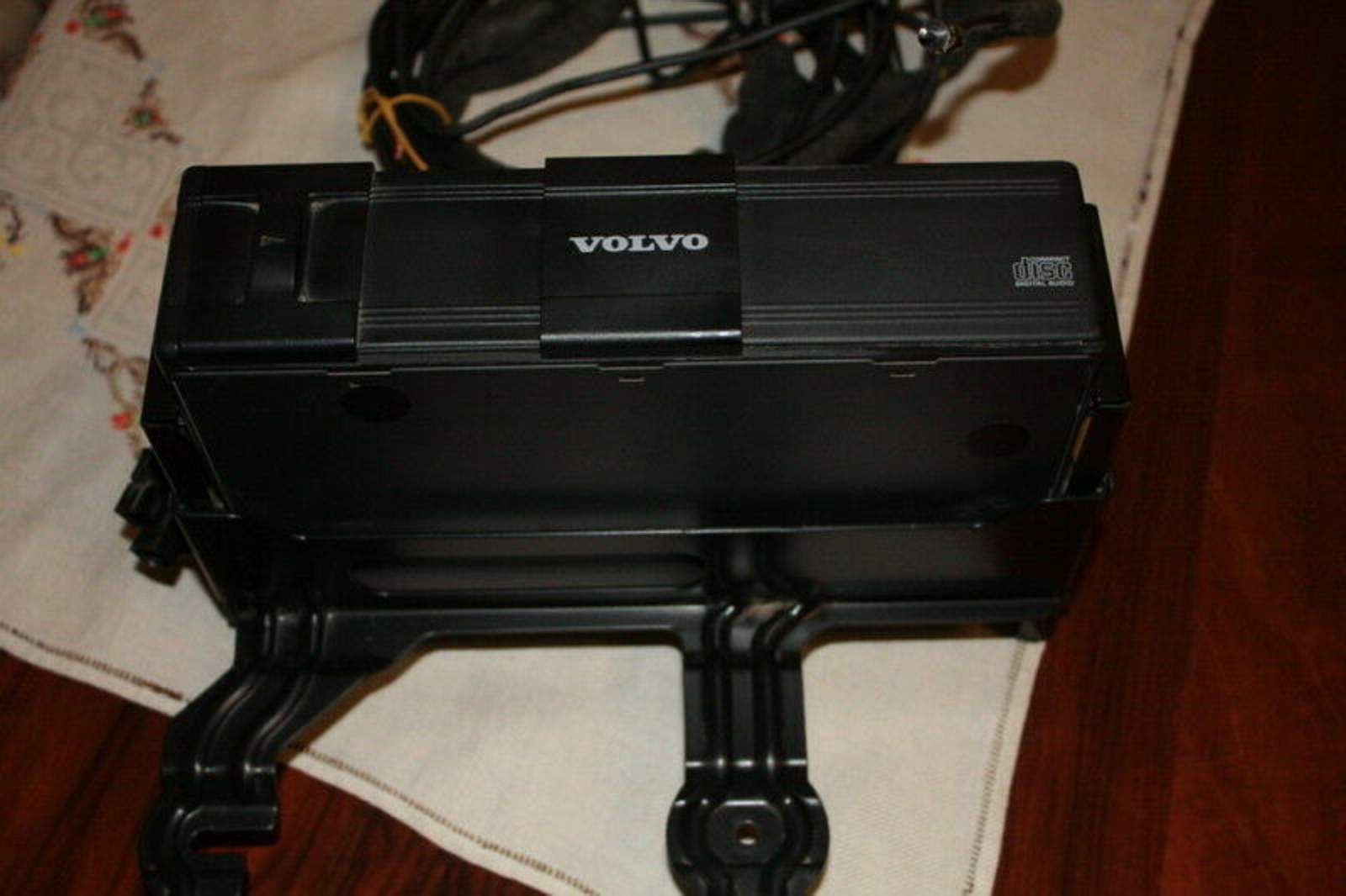 Volvo original CD Wechsler 6 fach : Biete