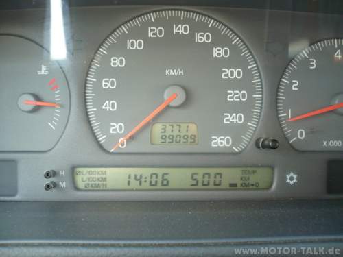 99099