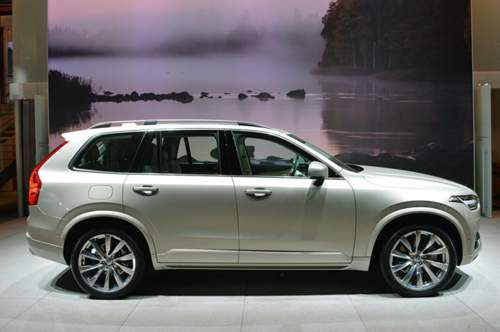 05-2015-volvo-xc90-paris-1