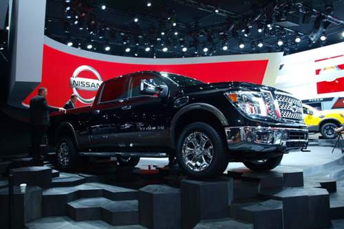 Nissan bietet seinen Pick-up Titan auf dem US-Markt auch mit einem Achtzylinder-Selbstzünder an