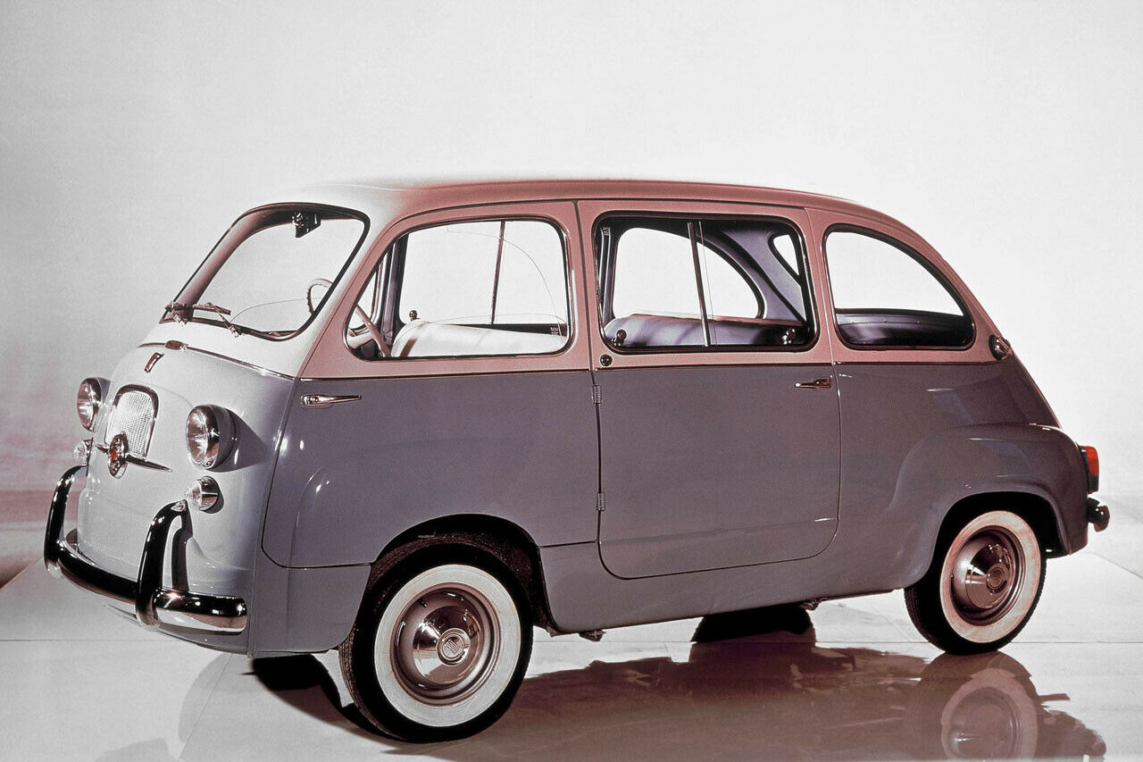 Der Fiat 600 Multipla war mit sechs Plätzen auf 354 Zentimeter Länge überaus geräumig