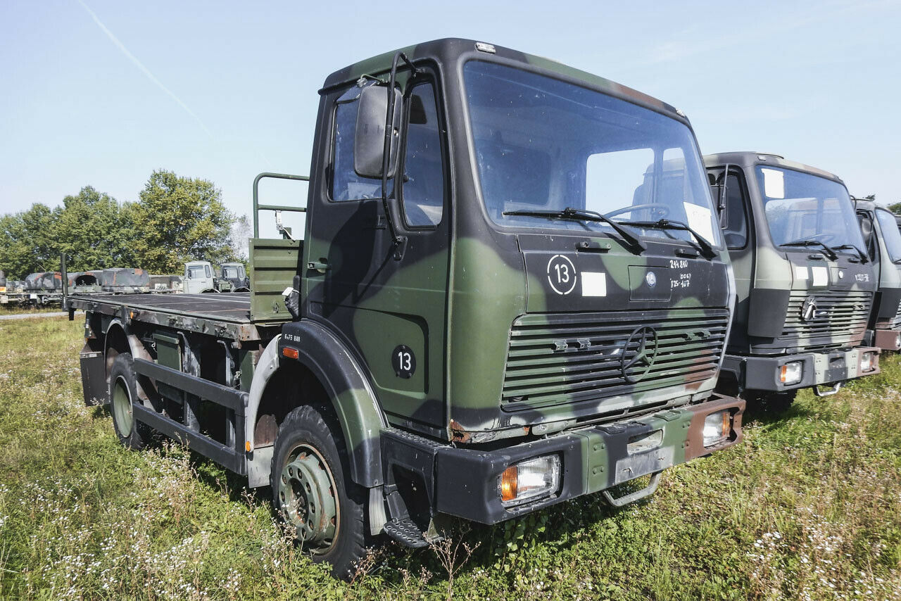 Ein ausgedienter Lkw der Bundeswehr kann ebenfalls ersteigert werden