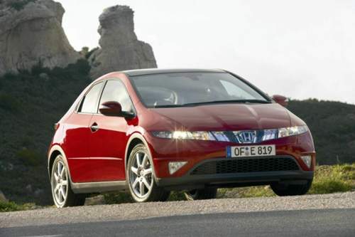 Mitte der 2000er änderte Honda die Designphilosophie grundlegend, der Civic war zwar praktisch, aber in Europa sanken die Verkaufszahlen