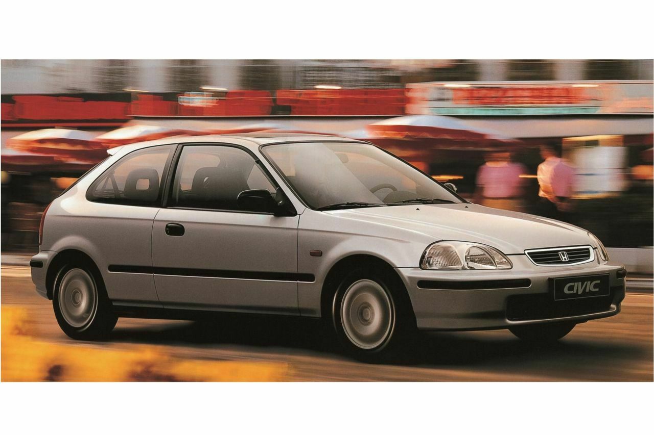 Ab 1995 bekam der Civic wieder einen richtigen Kühlergrill