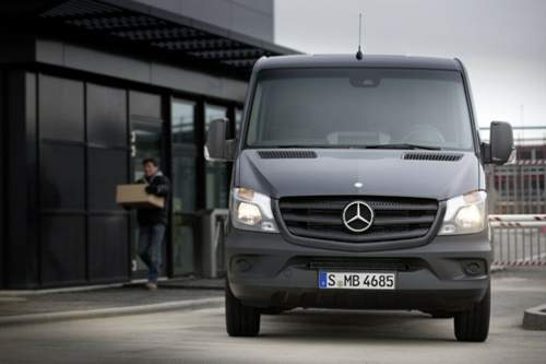 Das neue Gesicht des Sprinters erinnert an den Modellbruder Citan
