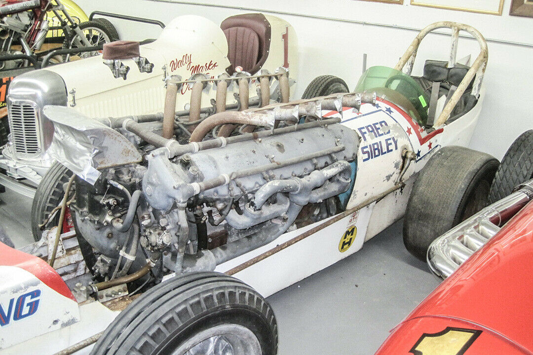12 Zylinder im 50er-Jahre-Dragster: Dieser Motor stammt aus einem Flugzeug