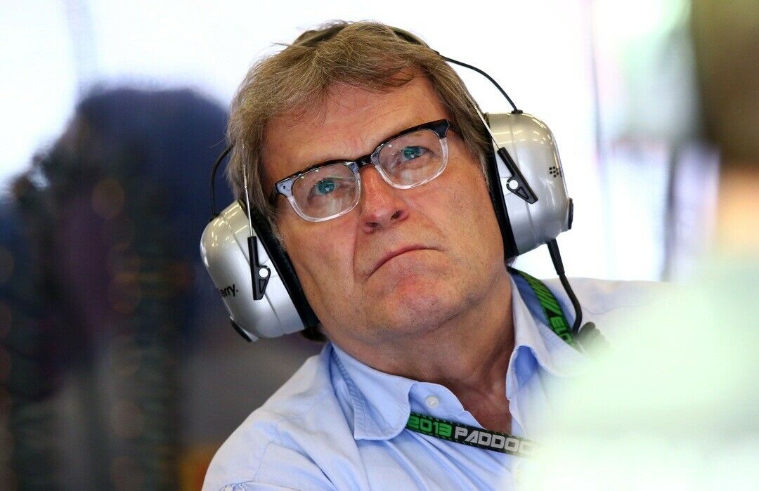 Haug bleibt nicht lange an der Box. Nachdem er 2012 bei Mercedes aufhört, fängt er jetzt bei der ARD als Motorsport-Experte an
