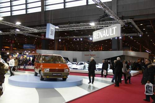 Im Jubiläumsjahr auf die Oldtimer-Messe: Renault Espace auf der Retromobile 2014 in Paris