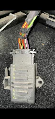 Stecker Vorne links