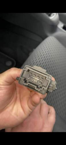 Stecker Vorne links