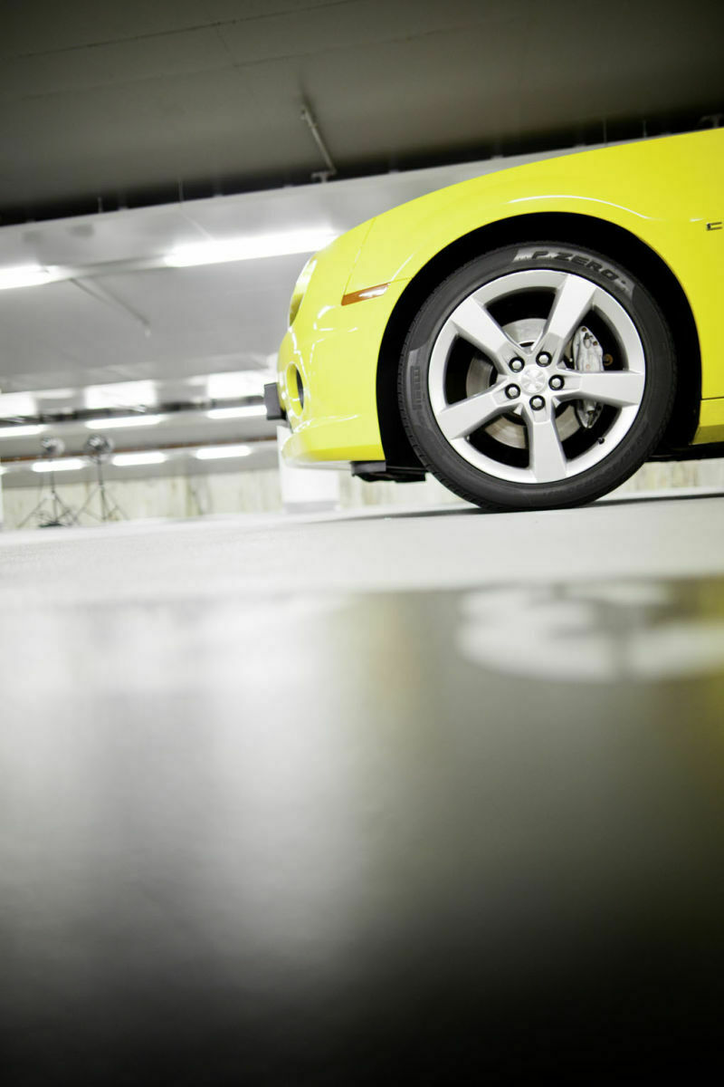 Angenehm hartes Fahrwerk im Camaro