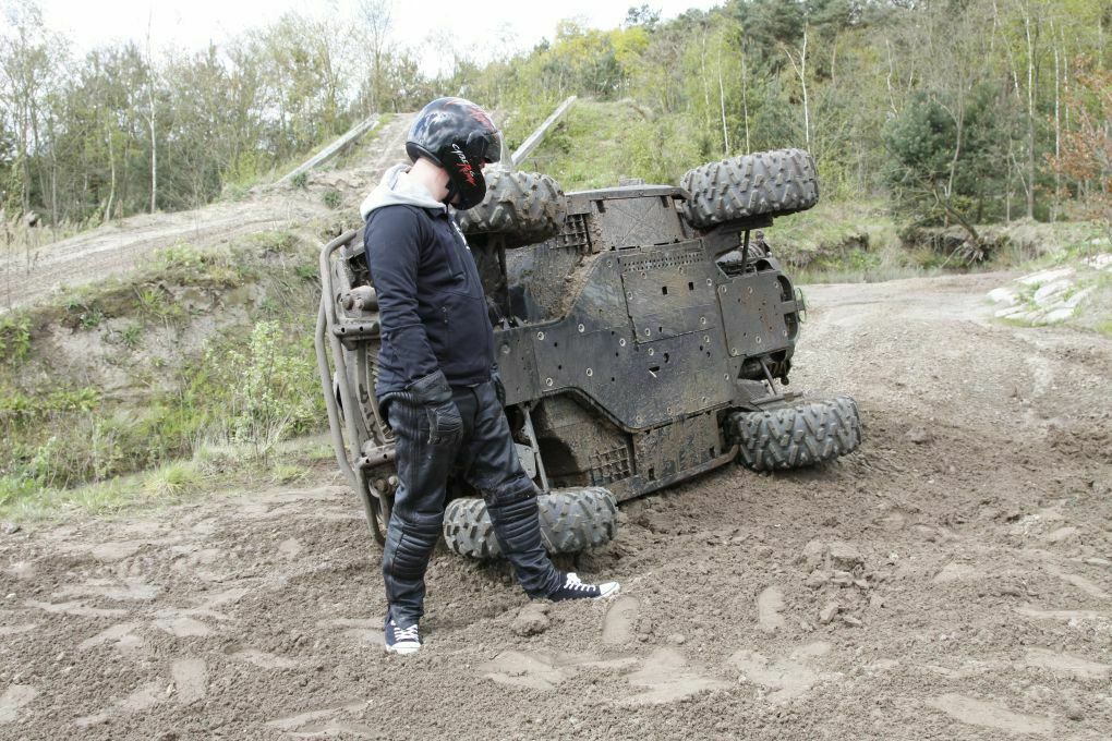 BRP Can Am Commander mal von unten...