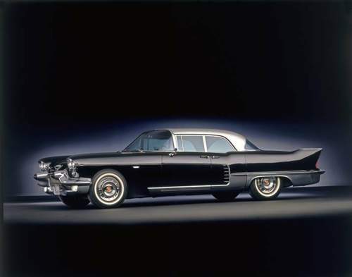 Der Cadillac Eldorado Brougham ist 5,49 Meter lang