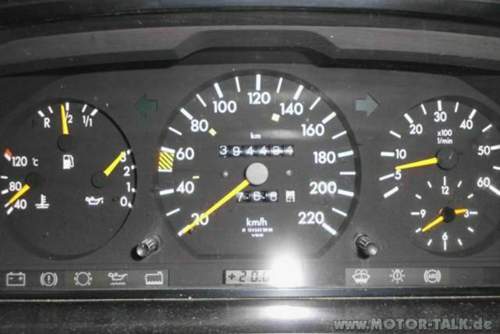S124 300TD - Armaturenbrett