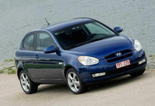Vorderansicht Hyundai Accent 2010 110PS