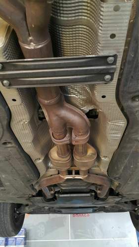 W220-underfloor-6