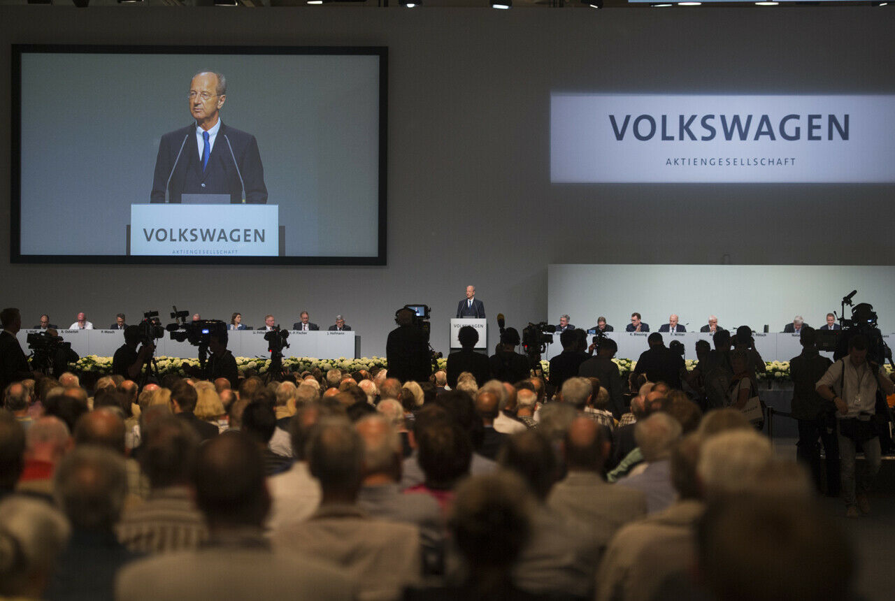 VW-Aktionäre stimmen für Dividende: Mit großer Mehrheit wurde die Mini-Auszahlung auf der Hauptversammlung des Volkswagen-Konzerns beschlossen
