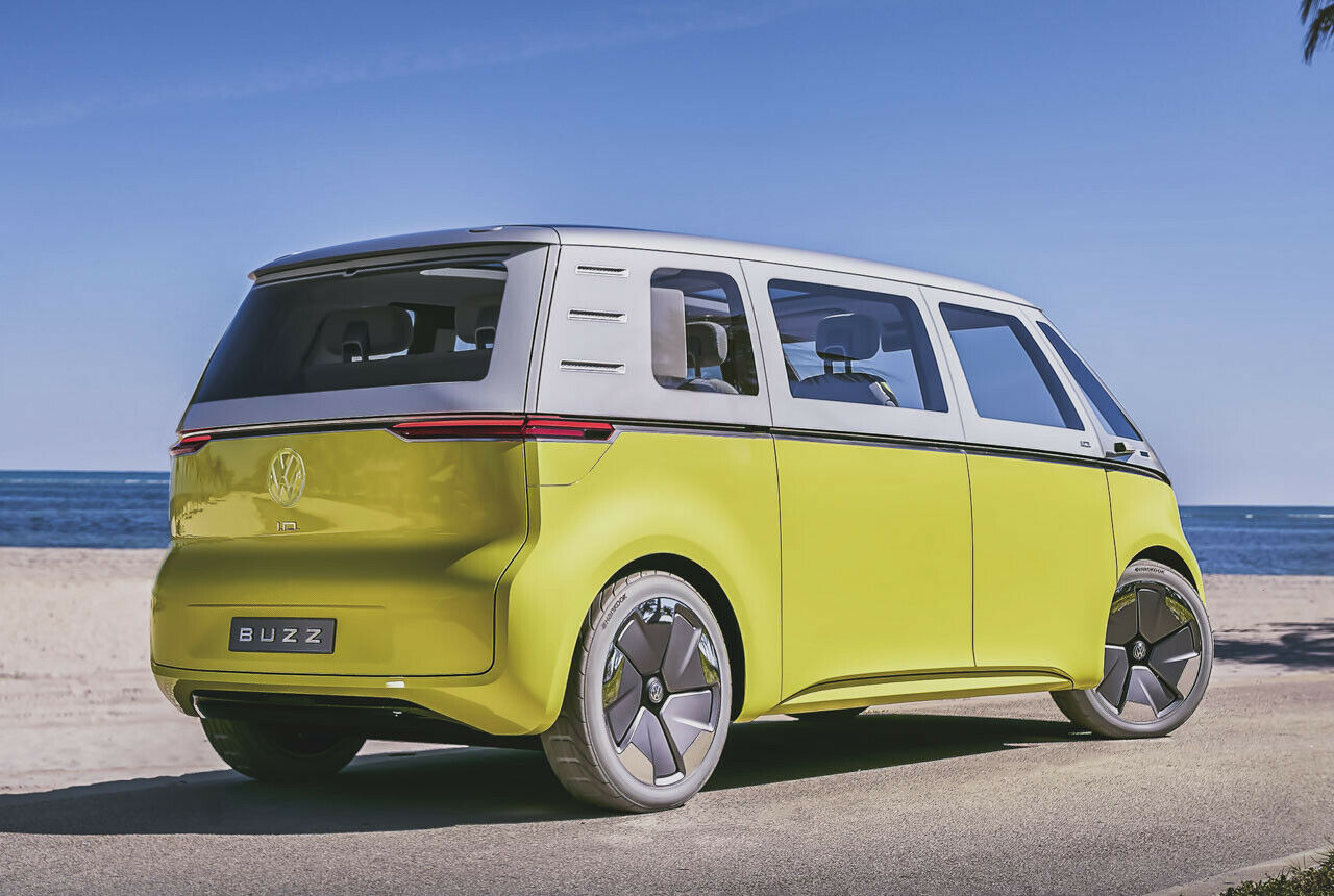 Die Elektroplattform baut kompakt. Für einen T6-Innenraum bedarf es nur Touran-Größe