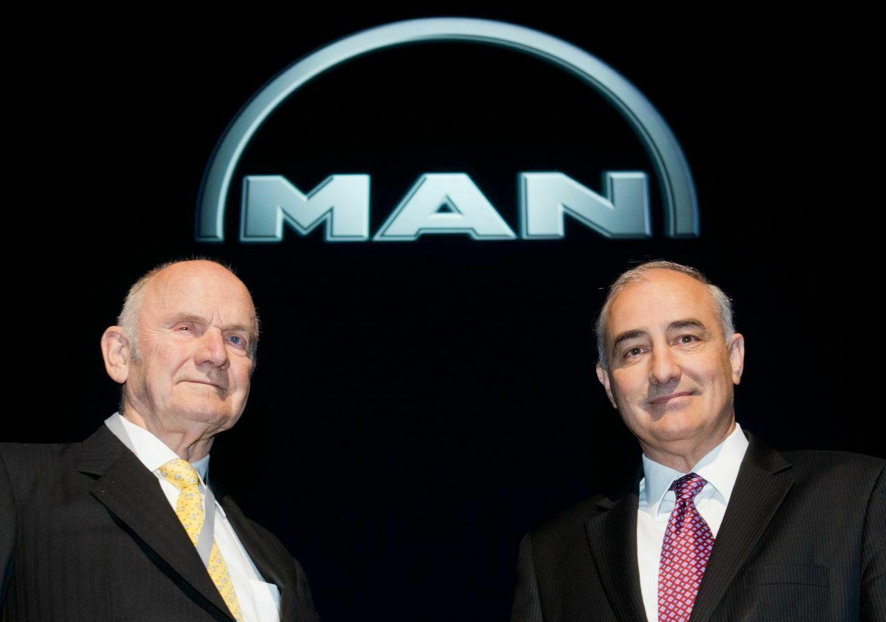Ferdinand Piëch (l.) bei der Hauptversammlung der MAN SE. Links der Vorstandsvorsitzende der MAN SE, Georg Pachta-Reyhofen