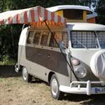 Ein Volkswagen-Bus T 1 - Camping-Ausführung